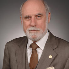 Cerf Head Shot