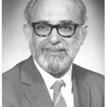 Headshot of Robert Loevinger