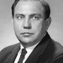Headshot of James Leiss